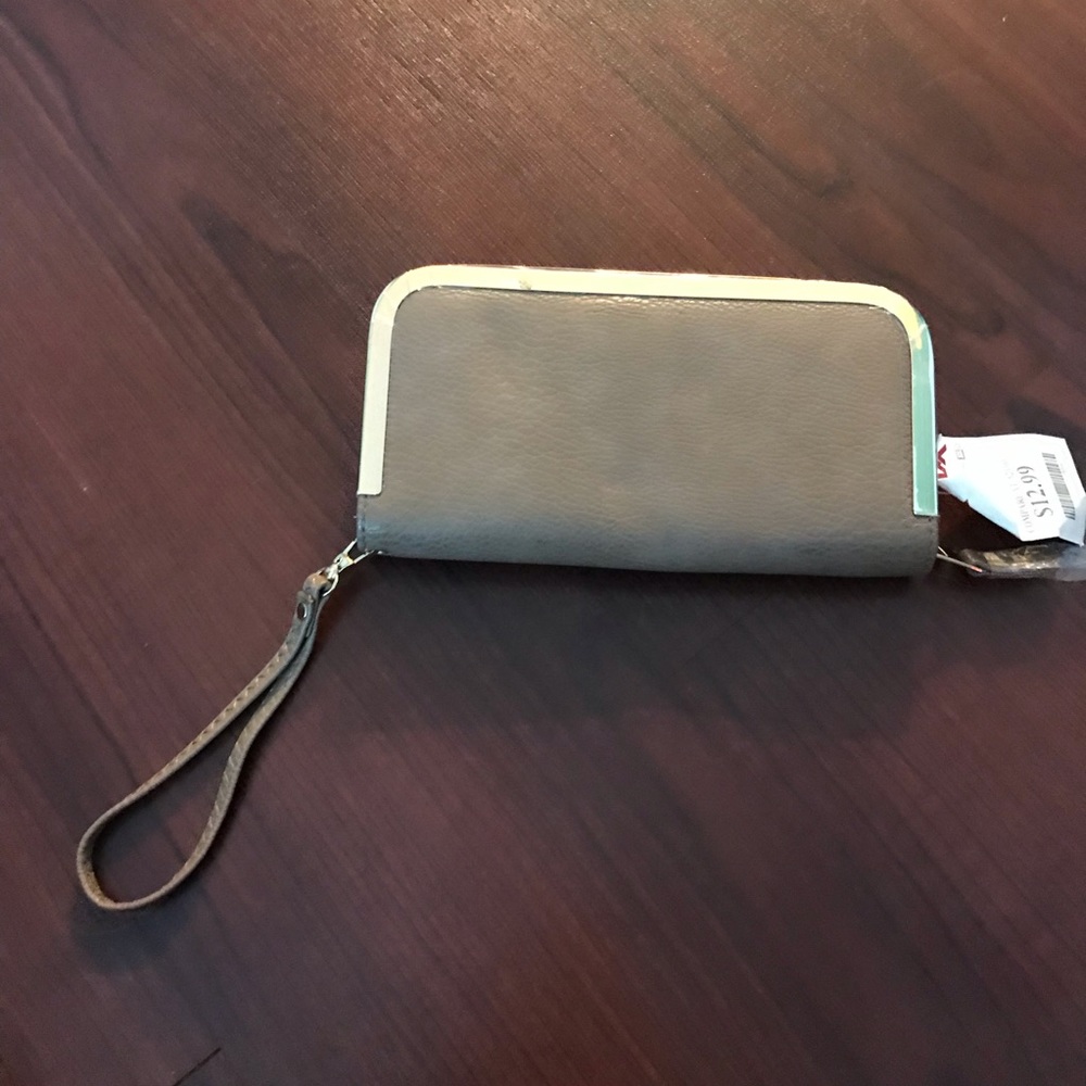 Brown wristlet/clutch